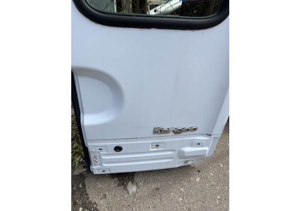 Дверка задня права розпашна під скло Renault Kangoo 03-08