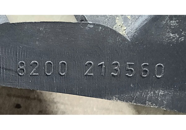 Кронштейн бампера переднього правий Renault Modus, 8200213560 *