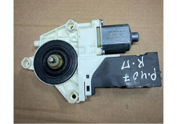 Моторчик переднього правого склопідйомника Peugeot 407, 11373228127, 0130822201