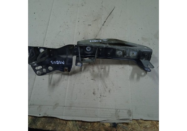 Кронштейн правого крила Renault Modus, 7782323893, 7782111146