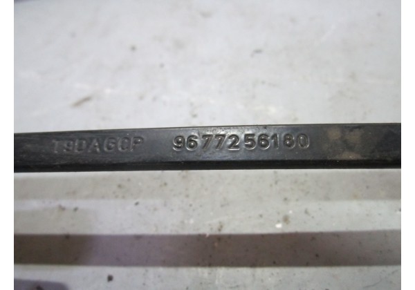 Поводок щітки склоочисника  правий, Peugeot 308 (T9),9677256180