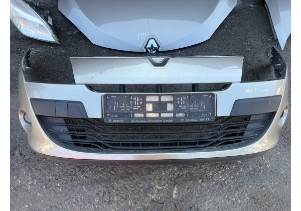 Бампер передній Renault Megane III, код фарби TEHNK