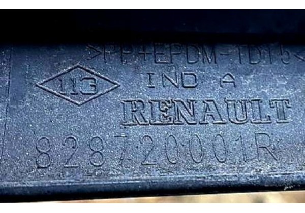 Молдинг задньої правої дверки Renault Laguna 3, SW, 828720001R