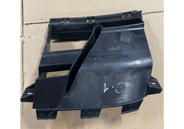 Направляюча повітря в передньому бампері Citroen C1, Peugeot 107, Toyota Aygo, 7429E6, 52811-0H020