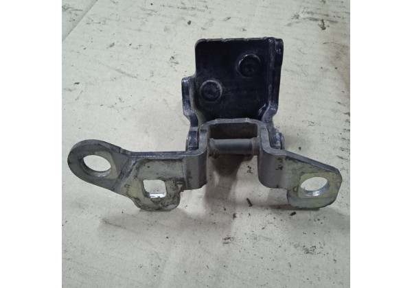 Завіс, петля верхня лівої задньої дверки Renault Clio 3, Modus, 824011716R *