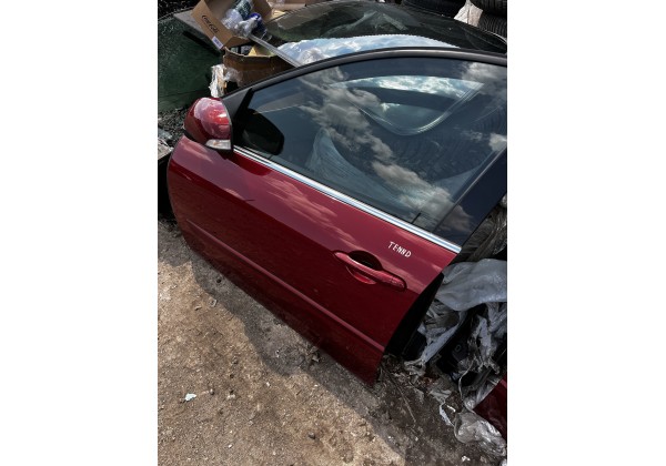Дверка передня ліва Renault Laguna III, код фарби TENND, ціна за голу дверку 