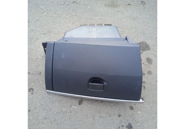 Бардачок Renault Clio III, 8200407713, 7701208803