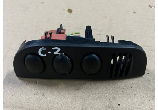 Накладка центральної консолі права з кнопкою круїз контроль Citroen C2, 96429005XT