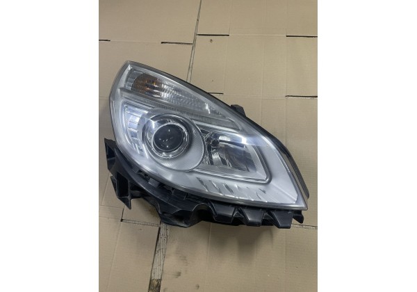 Фара передня права Renault Scenic II 06-09, Рестайл, 7701065914