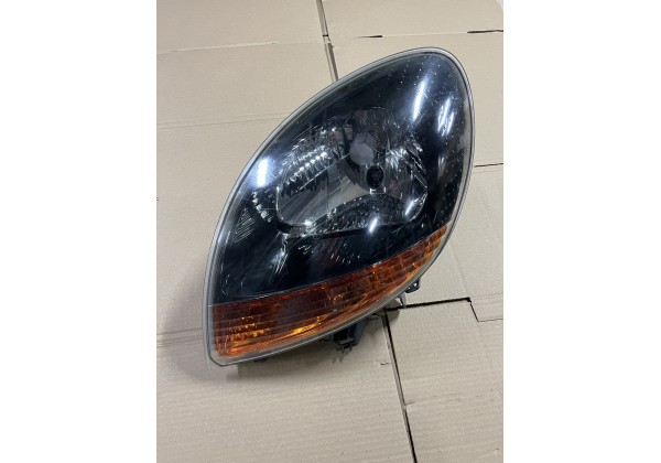 Фара передня ліва Renault Kangoo 8200183917