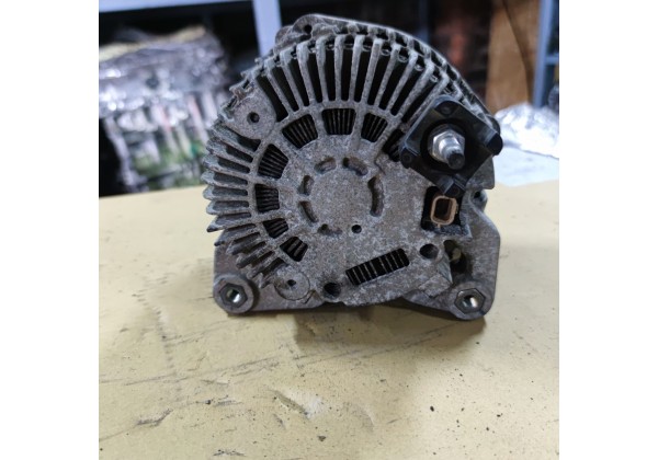 Генератор 2.0 дці Рено Лагуна 3,210А,8200960536,A004TJ0282ZE, Mitsubishi 