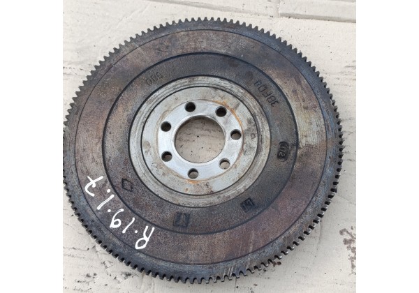 Маховик Рено 19,21 для мотора 1.7, 1.8 бензин, система запалювання Bendix, 7700713902