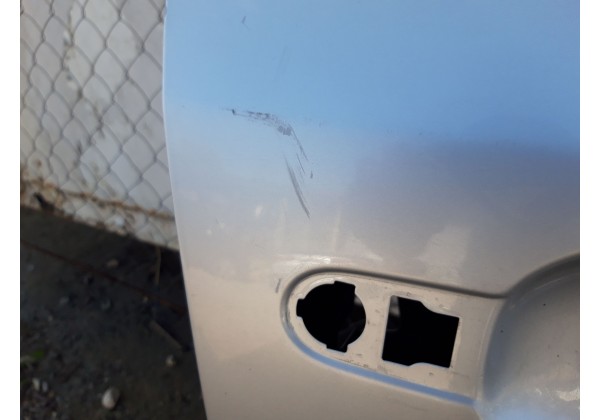 Дверка передня права Renault Megane 3, 801006560R,ціна за голу