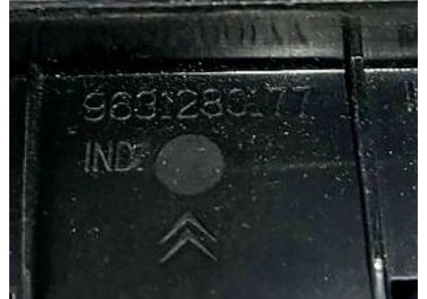 Дефлектор обдуву салона лівий Citroen Xsara Picasso, 9631280177