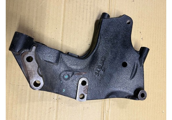 Кронштейн двигуна правий Renault Koleos, 2.0 DCi, 08-16, 112318873R