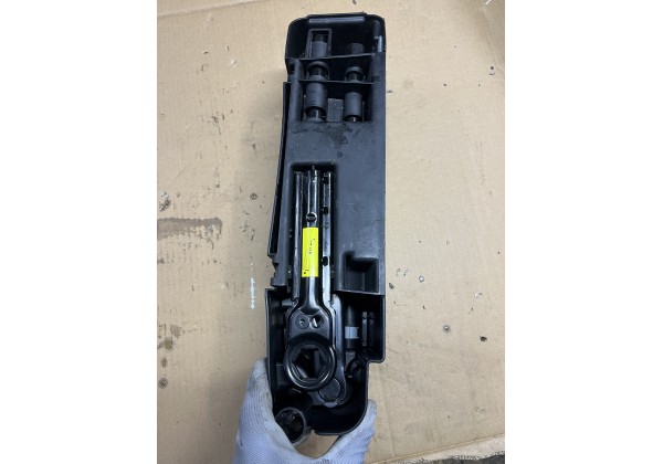 Домкрат комплект Renault Espase 4 , 8200127794