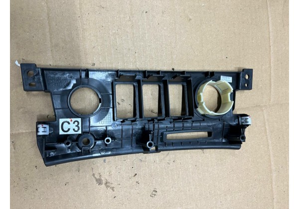 Декоративна накладка торпедо центральна нижня Renault Koleos, 08-16, 68260JY43A, 68260JY13/7A