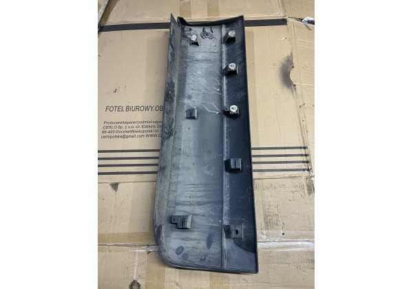 Молдинг задніх лівих розпашних дверей Renault Kangoo I, 8200188540