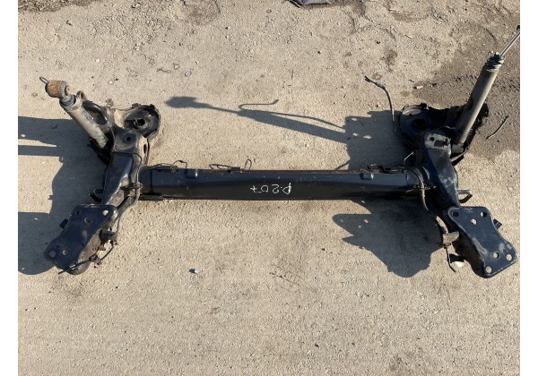 Балка задня Peugeot 207 купе. 