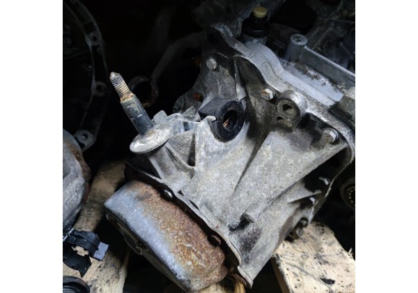 Коробка передач 1.8 бензин 16v Peugeot 406, 20CH41,ціна 150 долл