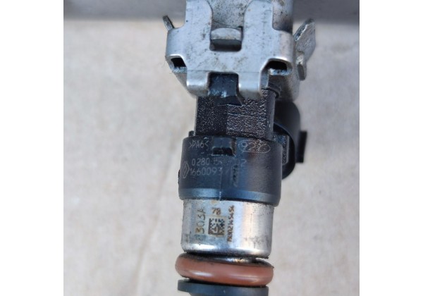 Форсунка паливна Renault Clio 4, Logan 2,Sandero 2, Captur,Twingo 3, Mercedes Smart , 0.9 TCE, H4B,0280158302,166009373R