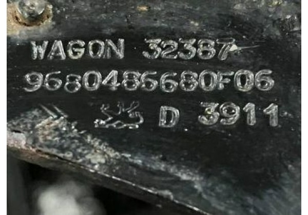 Ролик правої зсувної дверки нижній Citroen Berlingo 2, Peugeot Partner 2, 9680486680