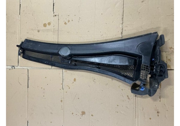 Пластик під лобове скло, жабо, права частина Peugeot 208, 12-15, 9673303080