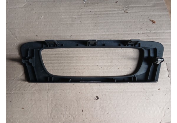 Рамка магнітоли Renault Grand Scenic III,  281260001R