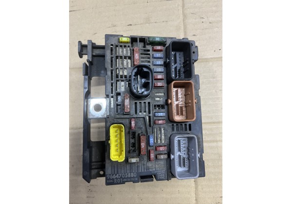 Блок запобіжників BSM R01 Citroen C4 Picasso, 9664705880