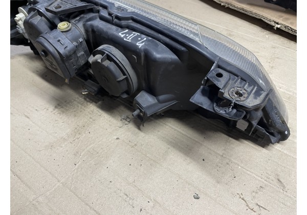 Фара передня ліва Renault Laguna II, 01-05, Ксенон, 8200163323, 89006908