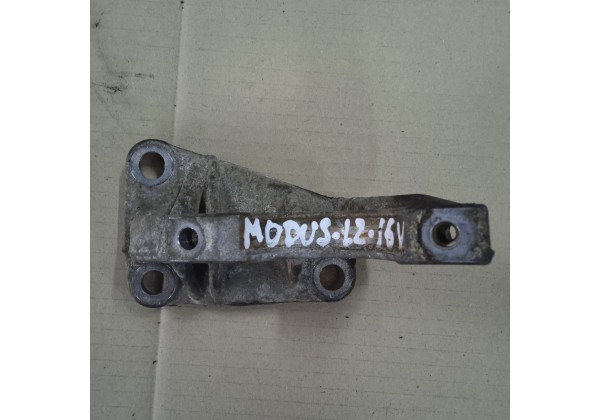 Кронштейн правої півосі Renault Clio 3, Modus, 1.2 16V, 8200286041, 397746786R *