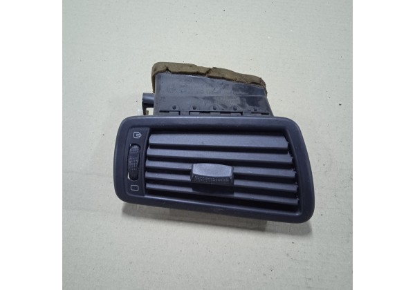 Дефлектор обдуву салона лівий Citroen C8, Peugeot 807, 1484109077, 1491964077, 8264X1 *