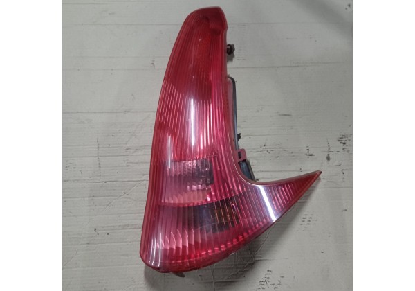 Ліхтар задній правий Peugeot 206, універсал, 6351R4