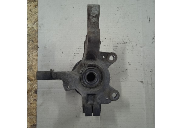 Цапфа, поворотний кулак лівий Renault Clio 3, Modus, 8200345944 *