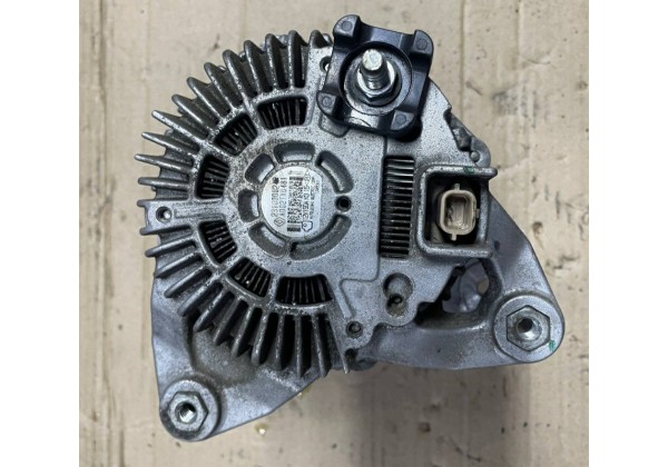 Генератор Renault Megane 2-3, Scenic 2-3, 1.4 16V, TCe, 2.0 DCi, 150A, 231000024R, 8200404461, 8200525891, 8200725683, 7711368440, 7711497596 