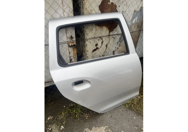 Двері задні праві Dacia Logan II MCV, TED69, Дефект