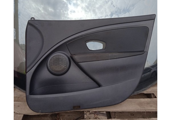 Карта передньої правої дверки Renault Megane 3, 809000422R, 156042761, 197012632, 025330