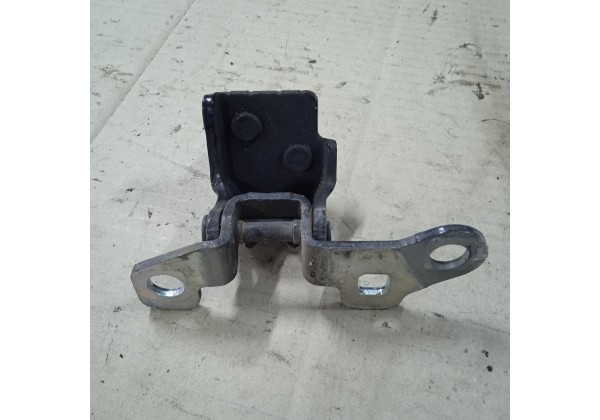 Завіс, петля верхня правої задньої дверки Renault Clio 3, Modus, 824004370R *