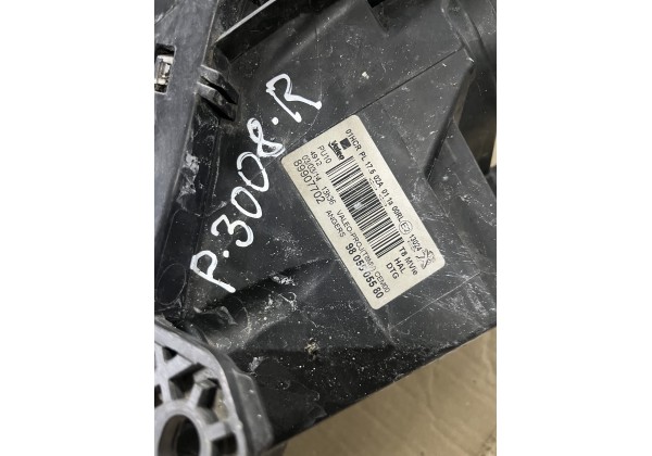 Фара передня права Peugeot 3008, 9805505580