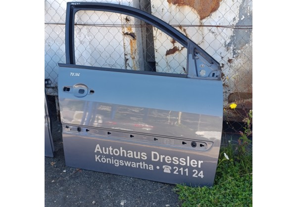 Дверка права передня Рено Сценік 2,колір TE266