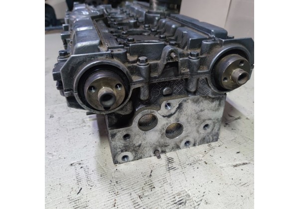 Головка двигуна 2.5 бензин "Вольво" N7U, Renault Safrane