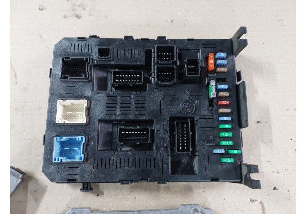 Комплект запалювання ЕБУ Peugeot 307, Citroen C4, 1.6 HDi, 0281011634, 9660324180, 9653958980, 9661940480, ціна без замка запалювання.