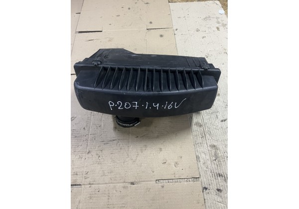 Корпус повітряного фільтру Citroen 1.4 16V  9654625780