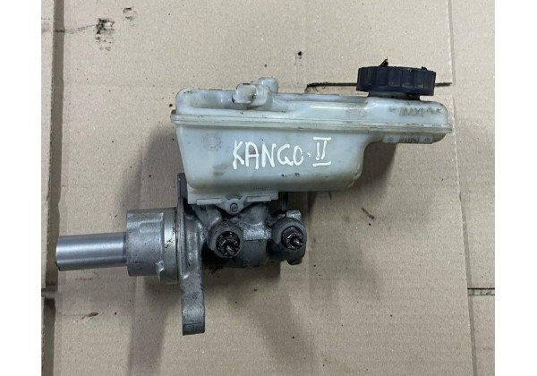 Головний гальмівний циліндр Renault Kangoo 2, 2 вихода, 7701209764, 0204051558