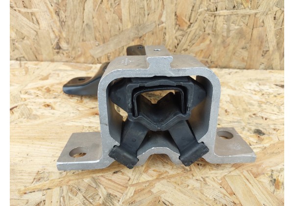 Подушка, опора двигуна права верхня Renault Logan, Sandero, 1.4 8V, 1.6 8V, 112107695R, 6001547893, 6001548157, 8200420742, 8200805581 *