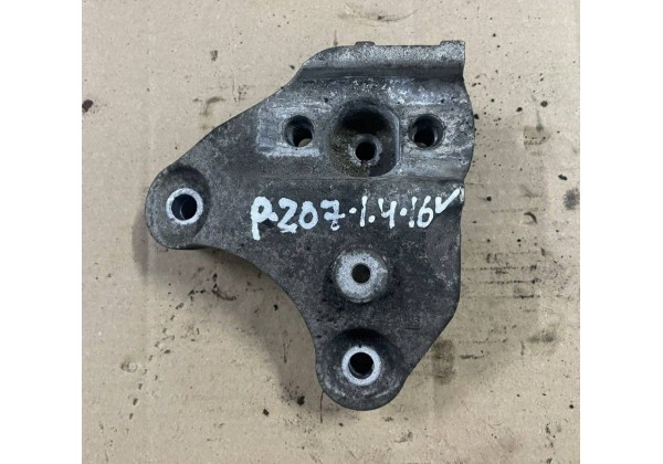 Кронштейн лівої подушки двигуна Citroen, Peugeot, 1.1 - 1.6 i, 1.4 HDi, 1813C1, 9684812280, 9641949780