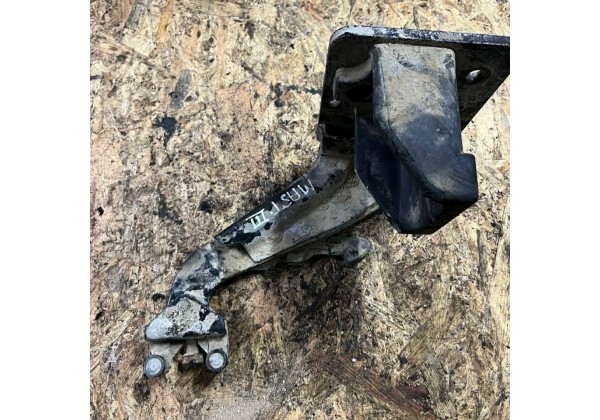 Ролік нижній правої зсувної дверки Renault Master 3, 745961469R, 824460001R