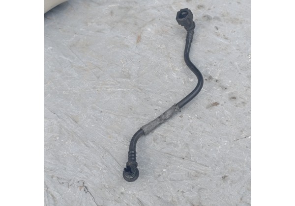 Патрубок допалювання парів палива з паливного бака стоїть на дроссельній заслонці Рено Меган 2, 1.4 бензин,8200192910