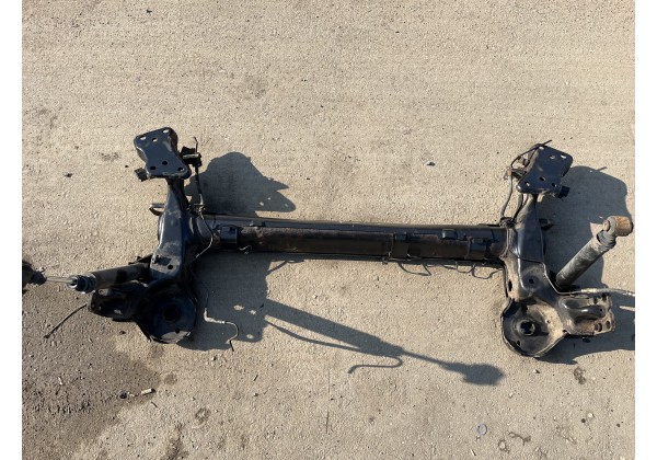 Балка задня Peugeot 207 купе. 