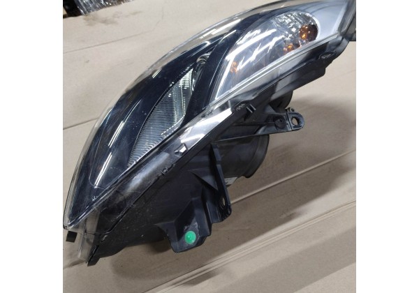 Фара передня права Рено Кліо 3, Renault Clio 3, рестайл, 2009-2012, 260101990R *